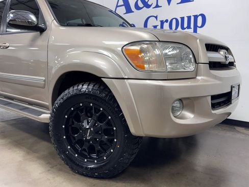 Used 2007 Toyota Sequoia Limited image 20