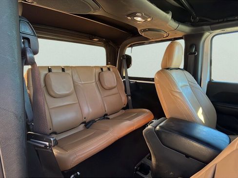 Used 2018 Jeep Wrangler Sport AWD/4WD image 17