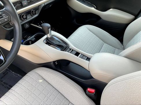 Used 2024 Honda HR-V LX image 20