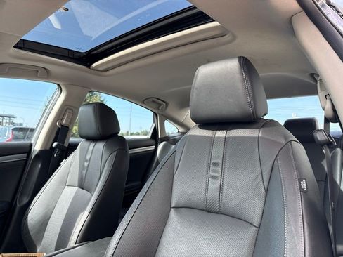 Used 2017 Honda Civic EX-L image 8