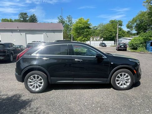 Used 2021 Cadillac XT4 Luxury w/ Cold Weather Package AWD/4WD image 4