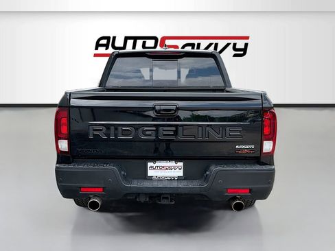 Used 2025 Honda Ridgeline TrailSport image 6