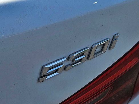 Used 2018 BMW 530i xDrive image 15