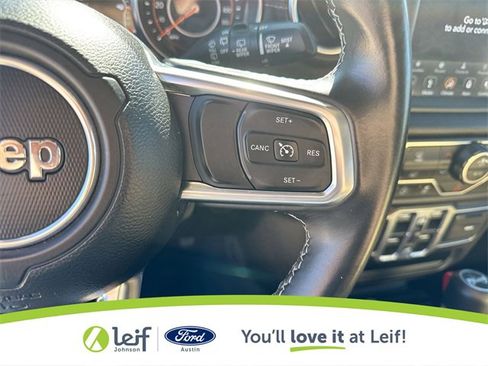 Used 2018 Jeep Wrangler Unlimited Sahara image 33