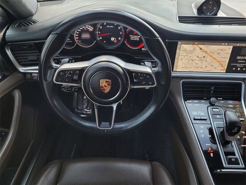 Used 2017 Porsche Panamera Turbo image 18