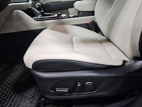 Used 2024 Kia Sportage EX AWD/4WD image 29