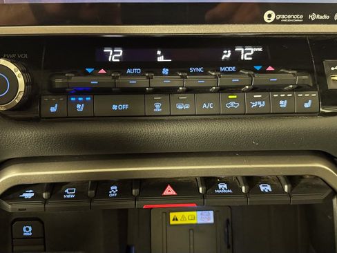 Used 2022 Toyota Tundra Limited AWD/4WD image 20