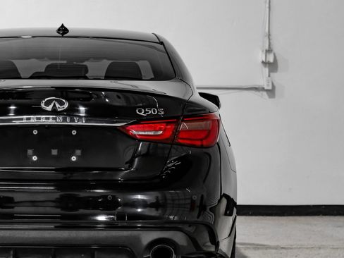 Used 2018 INFINITI Q50 Red Sport 400 w/ Sensory Package (Sport) RWD image 58