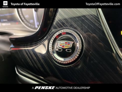 Used 2024 Cadillac XT6 Premium Luxury w/ Technology Package image 39