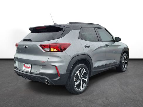 Used 2023 Chevrolet TrailBlazer RS w/ Sun and Liftgate Package AWD/4WD image 4