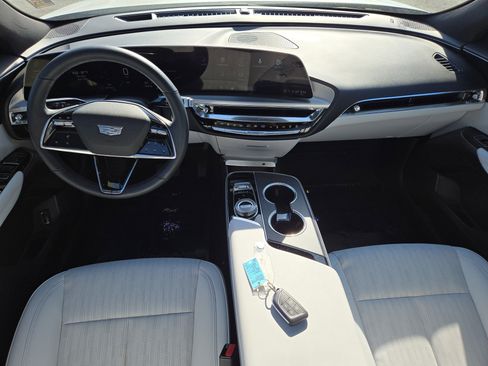 Used 2024 Cadillac Lyriq Luxury RWD image 21