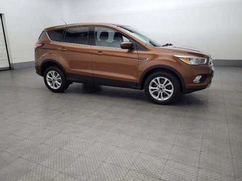 Used 2017 Ford Escape SE w/ SE Cold Weather Package image 13