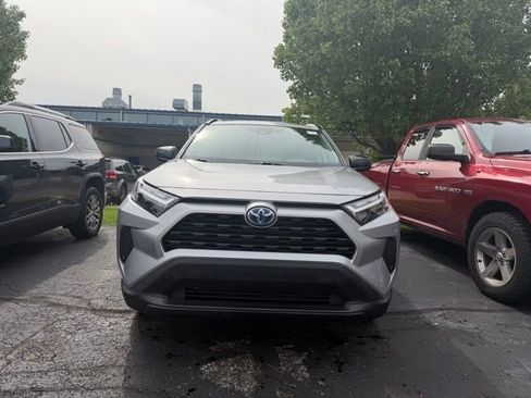 Used 2023 Toyota RAV4 LE AWD/4WD image 2