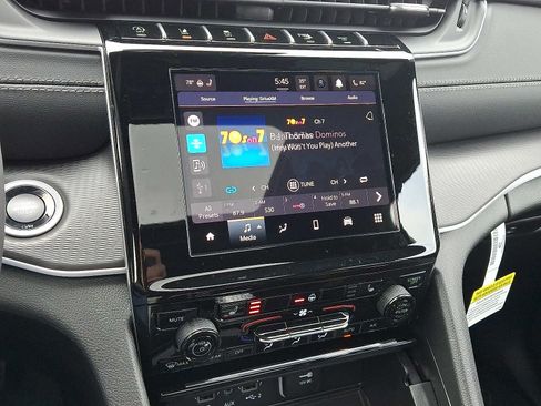 New 2025 Jeep Grand Cherokee Laredo X w/ Luxury Tech Group I image 12