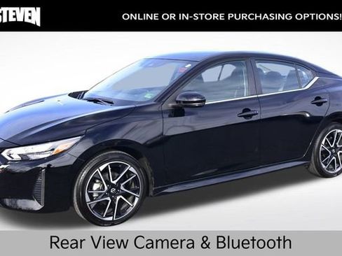 Used 2025 Nissan Sentra SR image 1