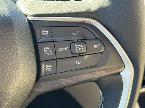 New 2025 Jeep Grand Cherokee L Limited image 27