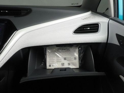 Used 2021 Chevrolet Bolt Premier w/ Infotainment Package image 40