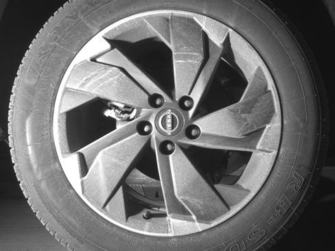 Used 2025 Nissan Rogue SV image 15