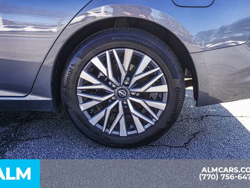 Used 2025 Nissan Altima 2.5 SV image 16