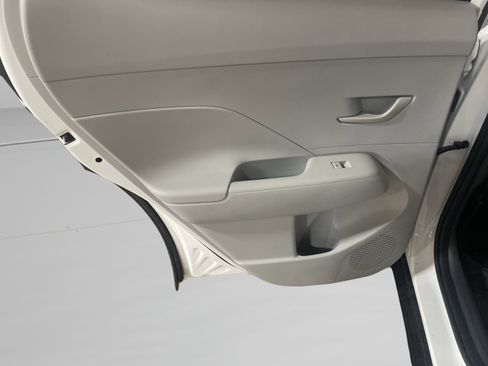 Used 2024 Hyundai Kona SEL image 10