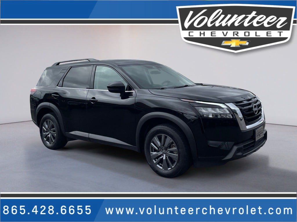 Used 2025 Nissan Pathfinder SV AWD/4WD image 1