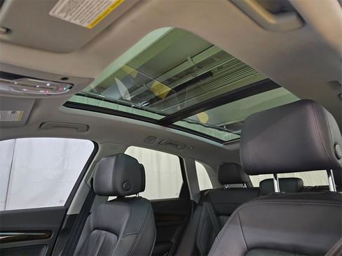 Used 2019 Audi Q5 2.0T Premium w/ Convenience Package image 23