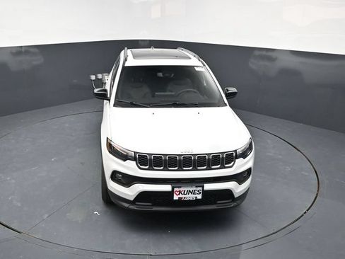 New 2026 Jeep Compass Latitude AWD/4WD image 38