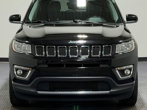 Used 2018 Jeep Compass Limited AWD/4WD image 3