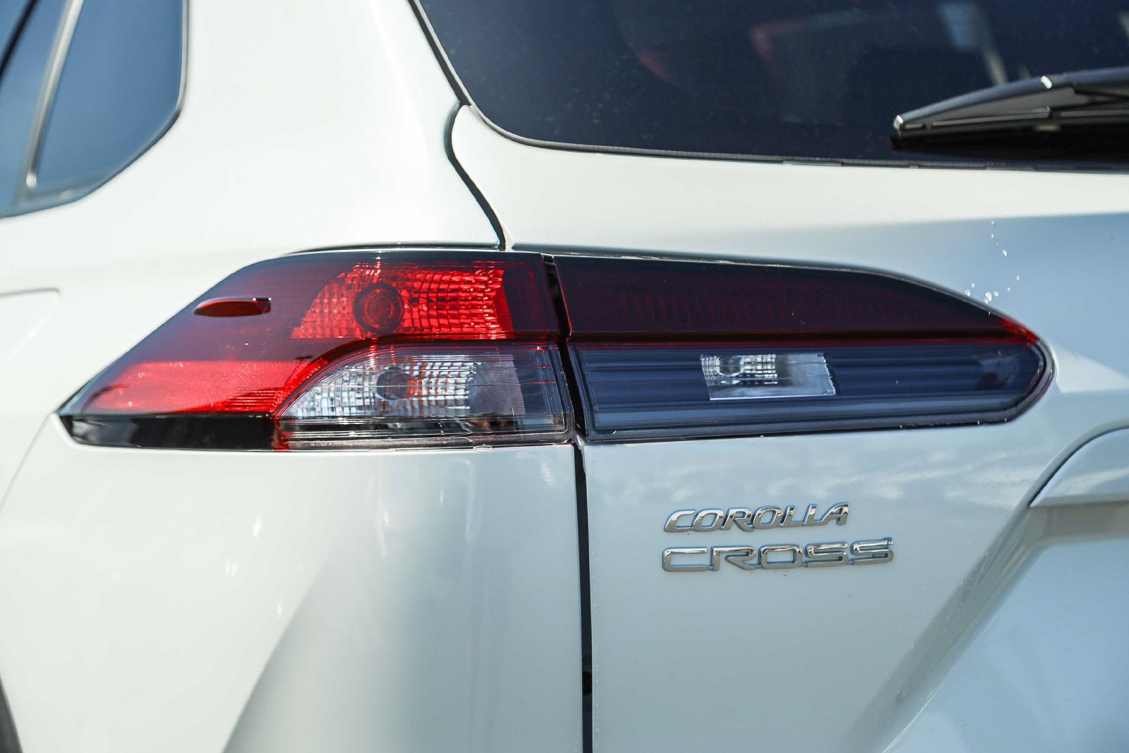 New 2026 Toyota Corolla Cross LE w/ Moonroof Package FWD image 7
