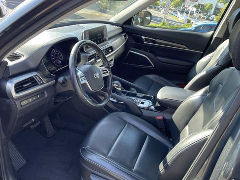 Used 2021 Kia Telluride LX AWD/4WD image 9
