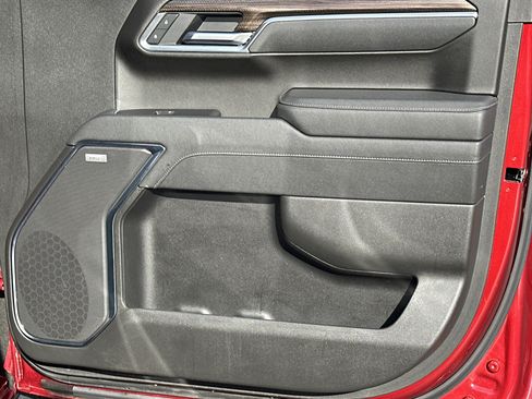 Certified 2025 Chevrolet Silverado 1500 RST AWD/4WD image 16