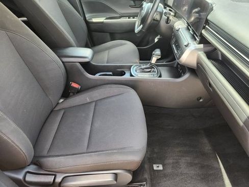 Used 2024 Hyundai Kona SEL FWD image 13