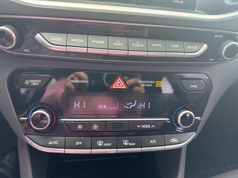 Used 2017 Hyundai Ioniq SEL image 29