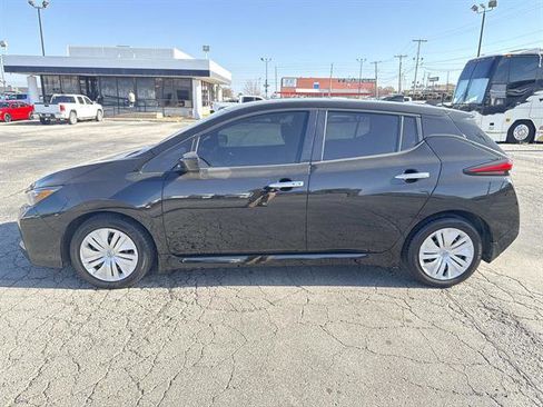 Used 2023 Nissan Leaf S image 7