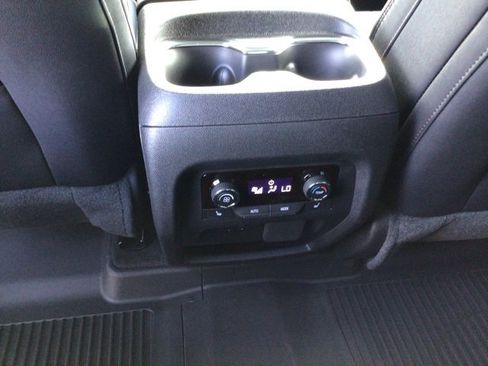 New 2026 Chevrolet Traverse High Country image 21