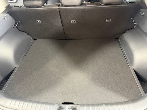 Used 2025 Kia Niro Wind w/ Wind Preserve Package FWD image 31