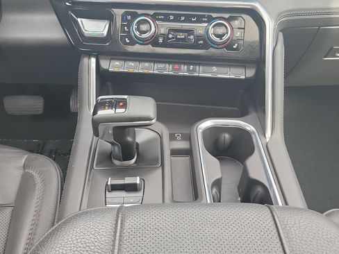Used 2025 GMC Sierra 1500 Denali w/ Denali Reserve Package AWD/4WD image 19