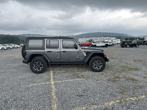 Used 2023 Jeep Wrangler Unlimited Rubicon 4xe w/ Cold Weather Group AWD/4WD image 7