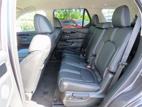 New 2025 Honda Pilot EX-L image 12