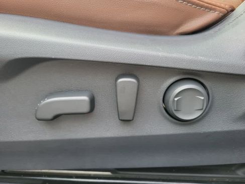 Used 2021 Subaru Outback Touring XT image 30