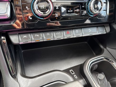 Used 2025 GMC Sierra 1500 AT4 w/ AT4 Premium Package image 30