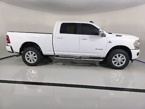 Used 2023 RAM 2500 Laramie AWD/4WD image 9