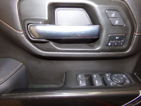 Used 2022 GMC Sierra 2500 AT4 w/ AT4 Preferred Package image 15