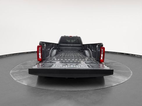 Used 2024 Ford F250 XL AWD/4WD image 5