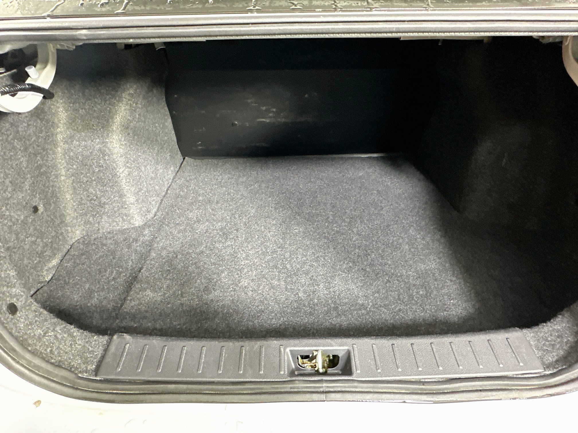Used 2025 Nissan Versa S FWD image 26