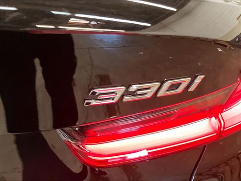 Used 2019 BMW 330i Sedan w/ Convenience Package RWD image 11