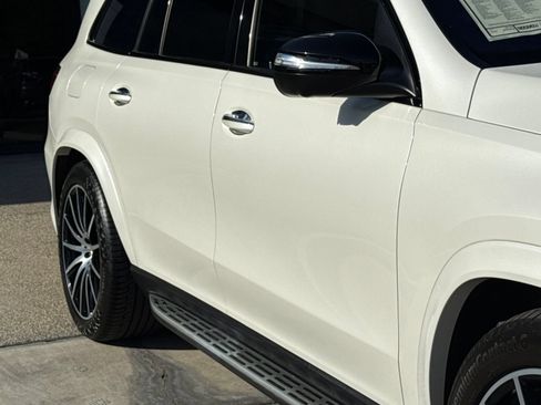 Used 2023 Mercedes-Benz GLS 580 4MATIC image 9