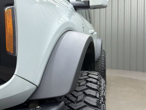 Used 2024 Ford Bronco Outer Banks w/ Sasquatch Package image 13