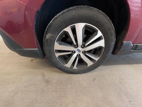 Used 2019 Subaru Outback 2.5i Limited AWD/4WD image 11