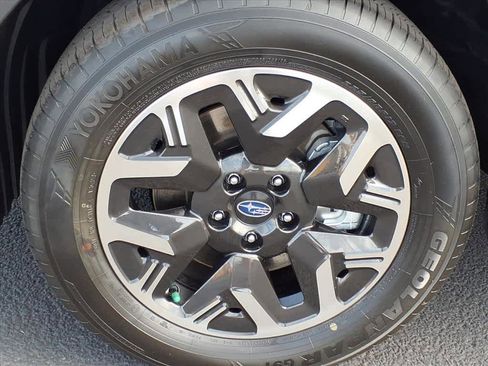 Certified 2025 Subaru Forester w/ Convenience Package #2 image 13